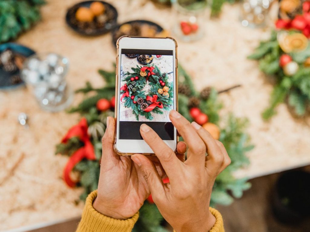 Festive social media marketing campaigns