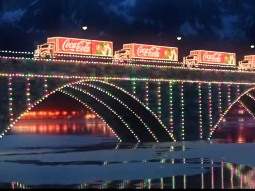 Coca Cola Festive Advert - Holidays are Coming!